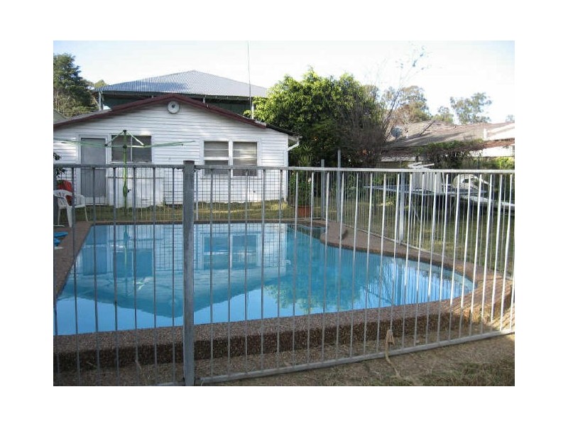 65 Waterside Crescent, Carramar NSW 2163