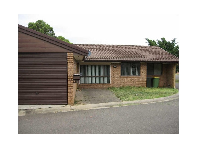 4/34 Ainsworth Crescent, Wetherill Park NSW 2164