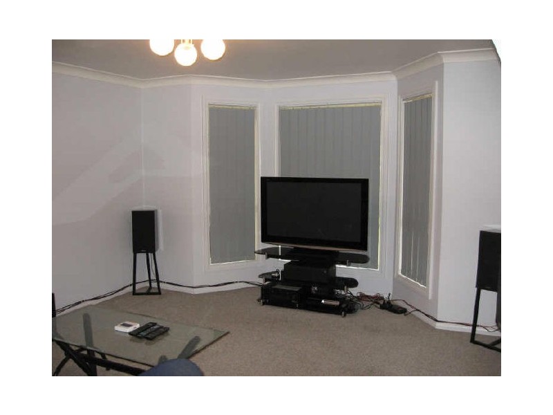 9 Lismore Close, Bossley Park NSW 2176