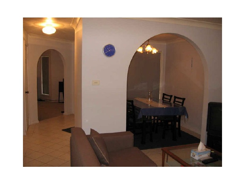 9 Lismore Close, Bossley Park NSW 2176