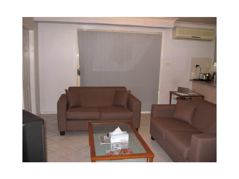 9 Lismore Close, Bossley Park NSW 2176