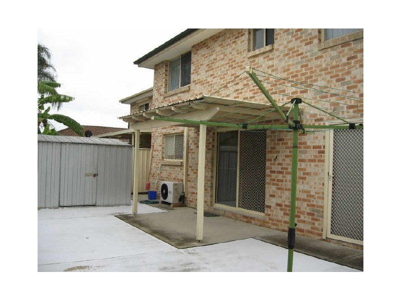 9 Lismore Close, Bossley Park NSW 2176