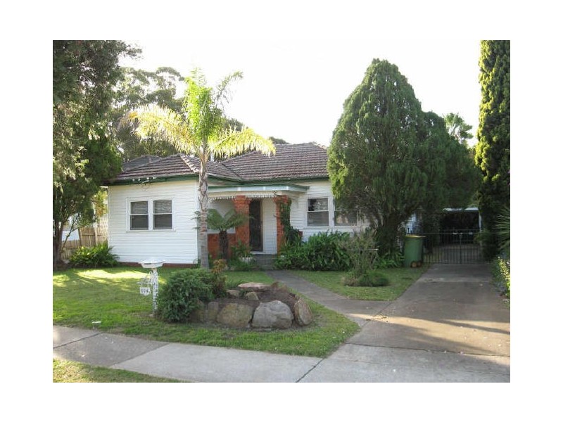 106 Hamilton Road, Fairfield NSW 2165