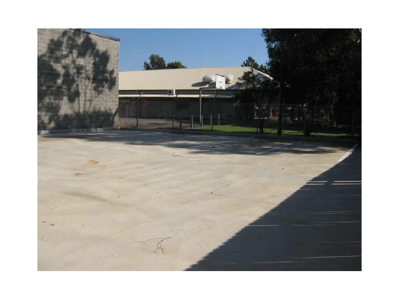 8 Nelson Street, Fairfield NSW 2165