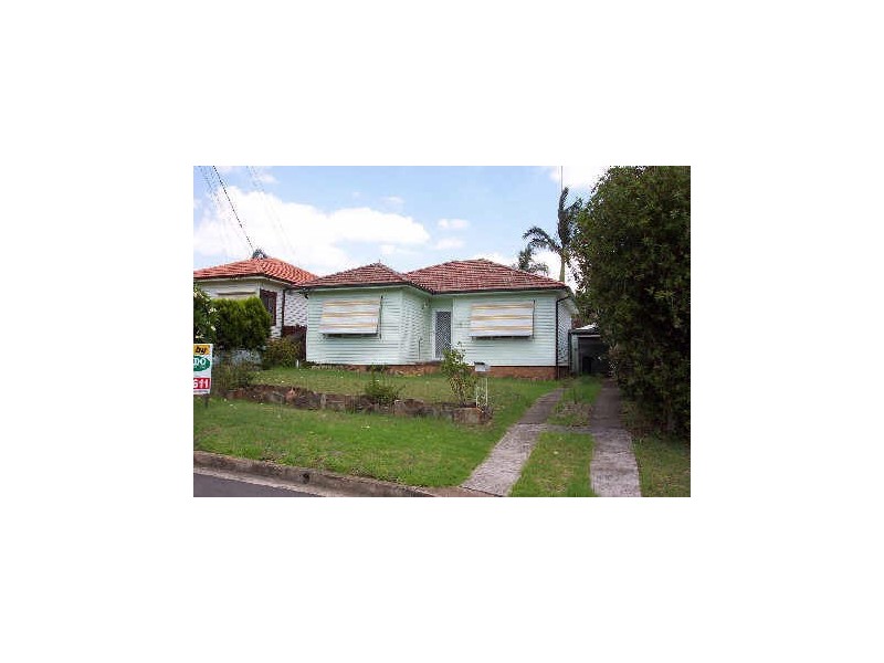 10 Slender Avenue, Smithfield NSW 2164