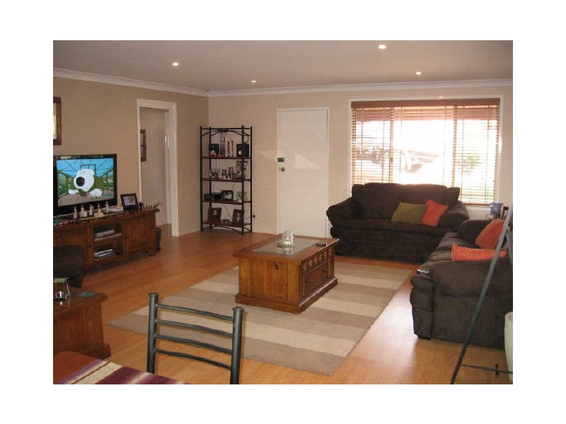 14 Derwent Place, Bossley Park NSW 2176