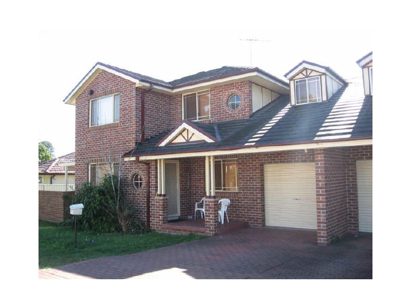 1/11 Jane Street, Smithfield NSW 2164