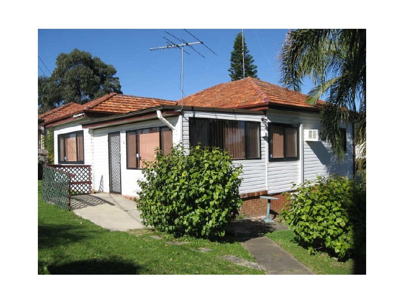 4 Tuncoee Road, Villawood NSW 2163