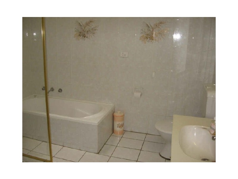 1 Hamersley Street, Fairfield West NSW 2165