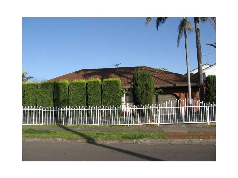 1 Hamersley Street, Fairfield West NSW 2165