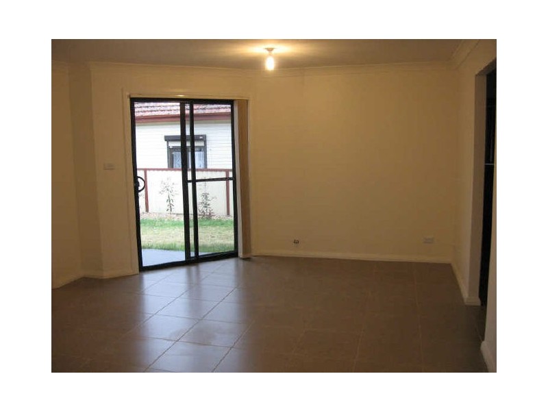 2/30-32 Barton Street, Smithfield NSW 2164