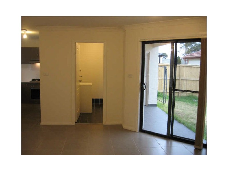 2/30-32 Barton Street, Smithfield NSW 2164