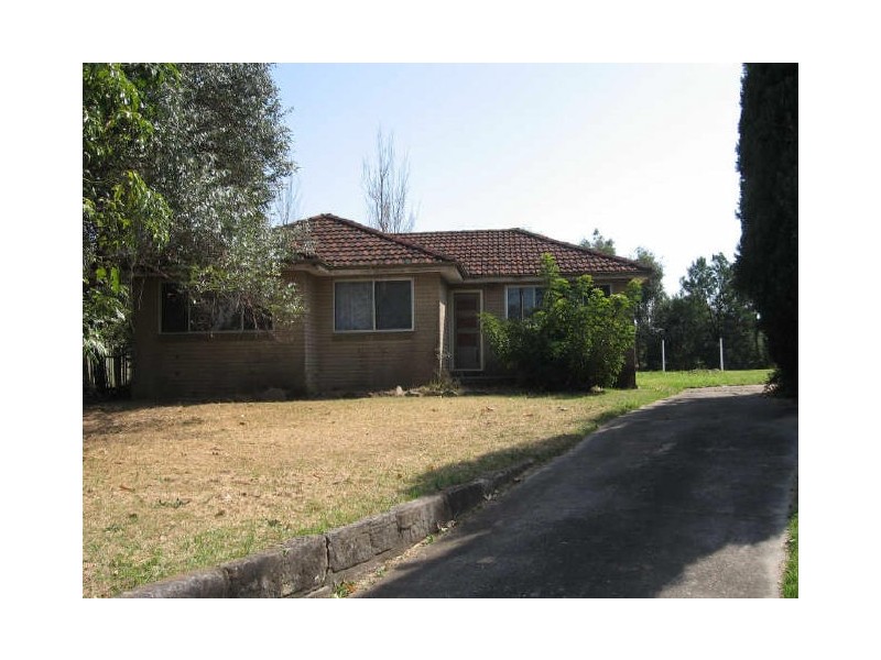 18 Fernlea Place, Canley Heights NSW 2166