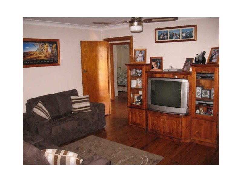 15 Cambewarra Road, Fairfield West NSW 2165