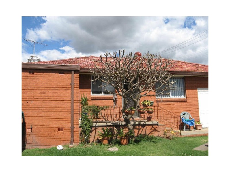 15 Cambewarra Road, Fairfield West NSW 2165