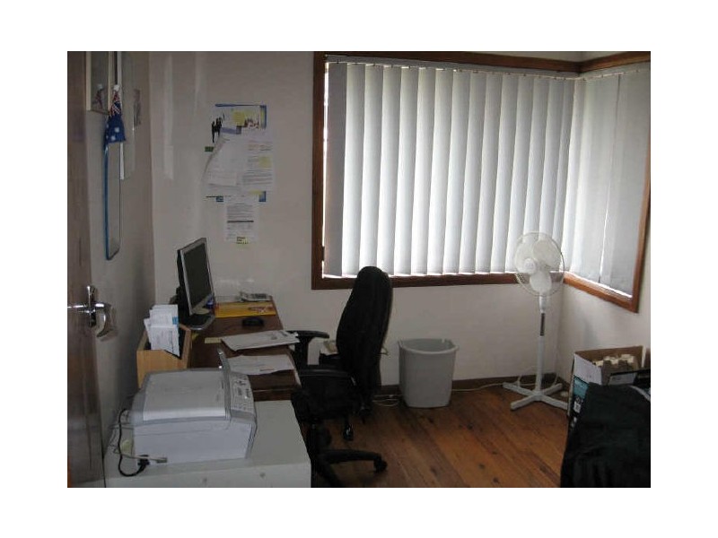 15 Cambewarra Road, Fairfield West NSW 2165