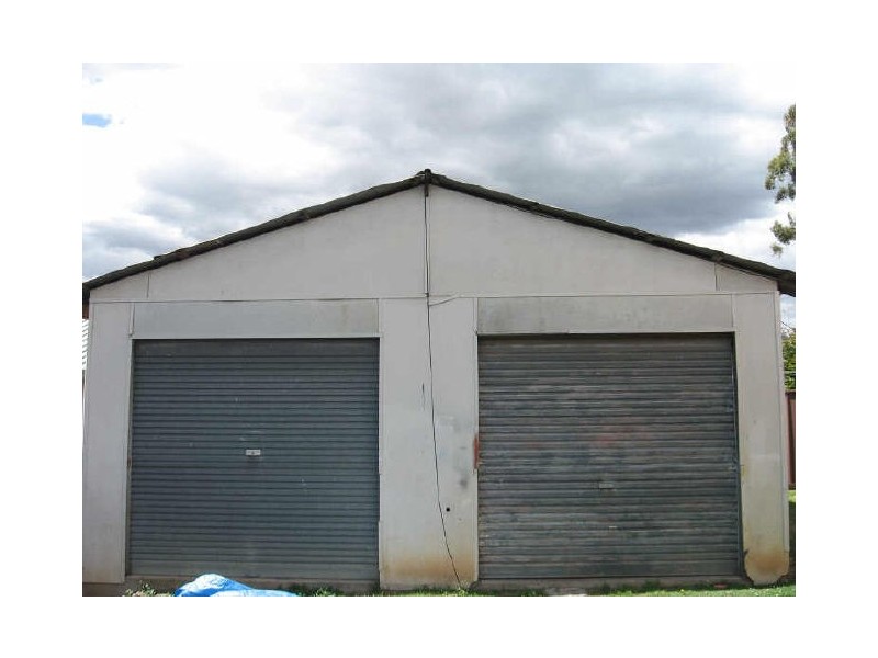 15 Cambewarra Road, Fairfield West NSW 2165