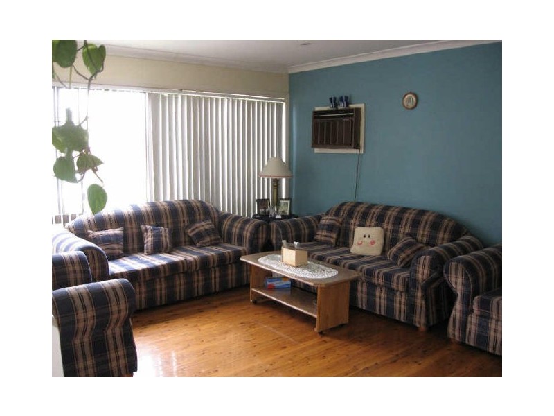 6 Daley Place, Fairfield West NSW 2165