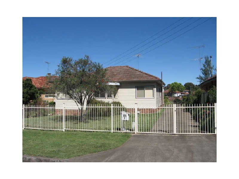 19 Victory Street, Fairfield East NSW 2165