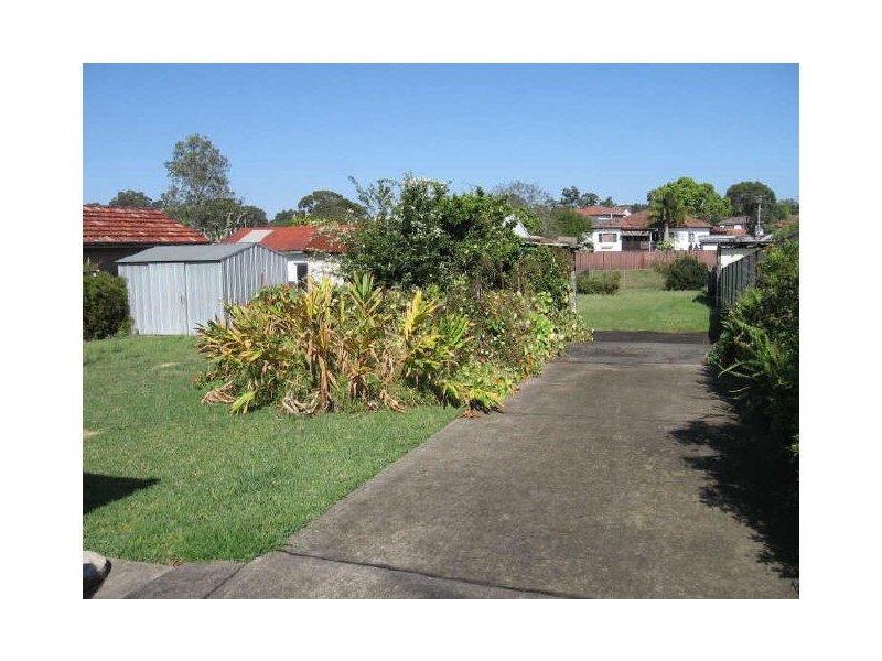 19 Victory Street, Fairfield East NSW 2165