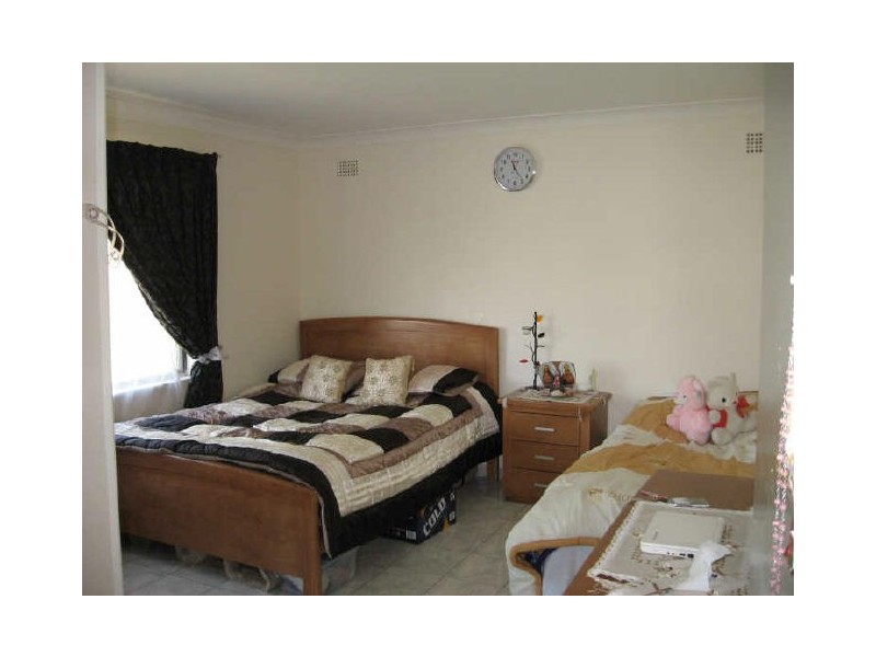Fairfield NSW 2165
