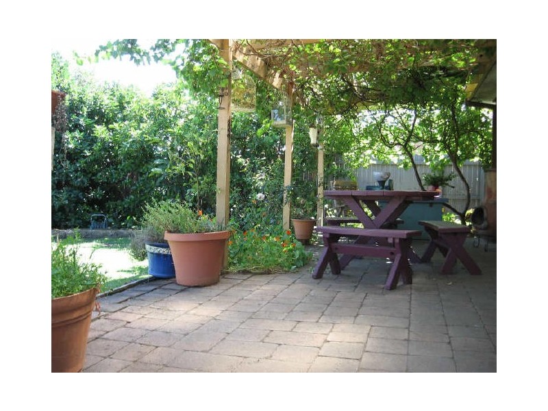 109 Melbourne Road, St Johns Park NSW 2176