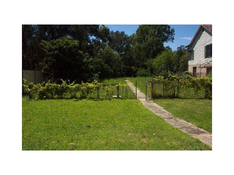 22 Riverview Road, Fairfield NSW 2165