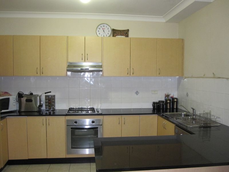 9/14-18 Fairlight Avenue, Fairfield NSW 2165