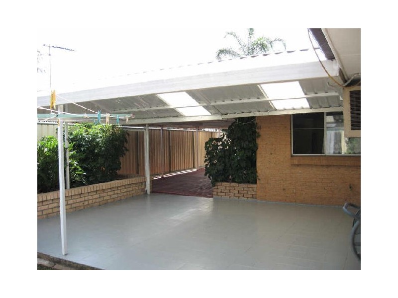 5 Mohawk Crescent, Greenfield Park NSW 2176