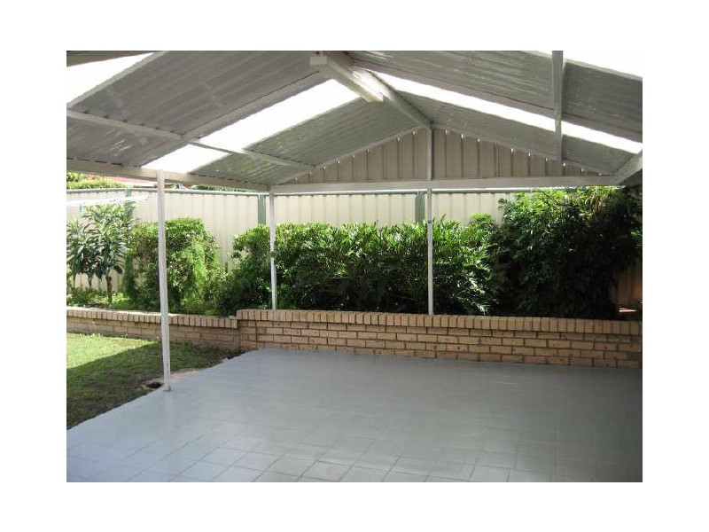 5 Mohawk Crescent, Greenfield Park NSW 2176