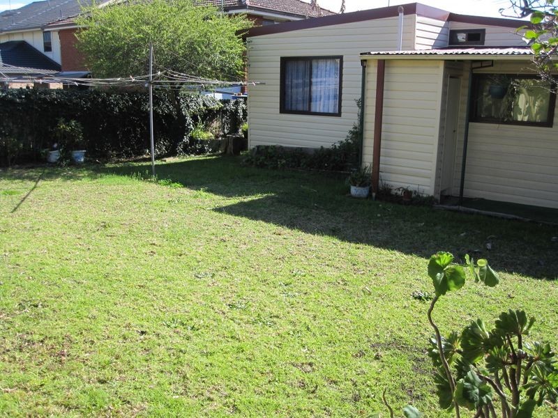 4 Nile Street, Fairfield Heights NSW 2165