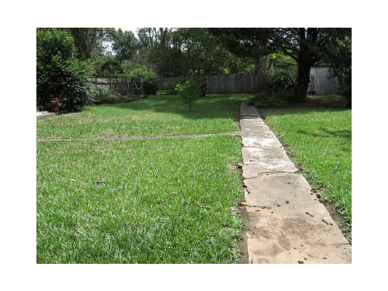 12 Bell Crescent, Fairfield NSW 2165