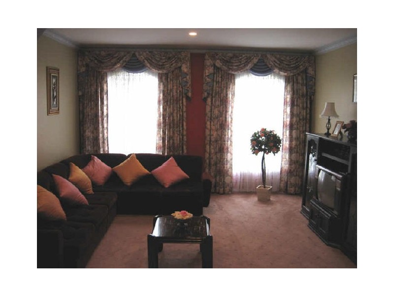 16 Nicholas Crescent, Cecil Hills NSW 2171