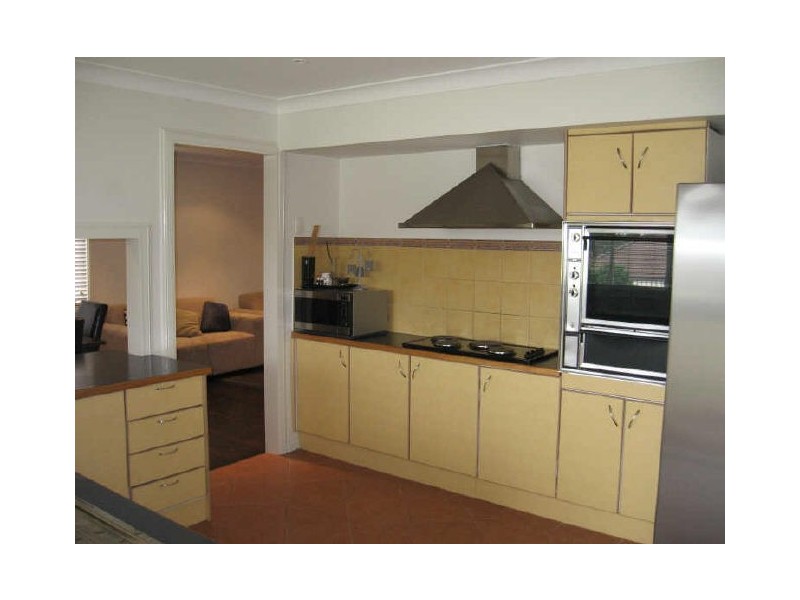 3 Cowan Place, Prairiewood NSW 2176