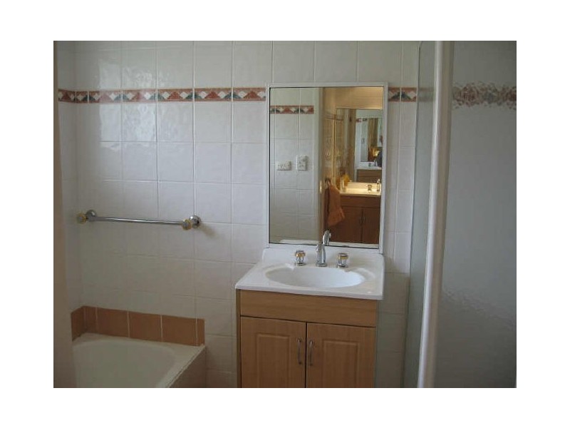 3 Cowan Place, Prairiewood NSW 2176