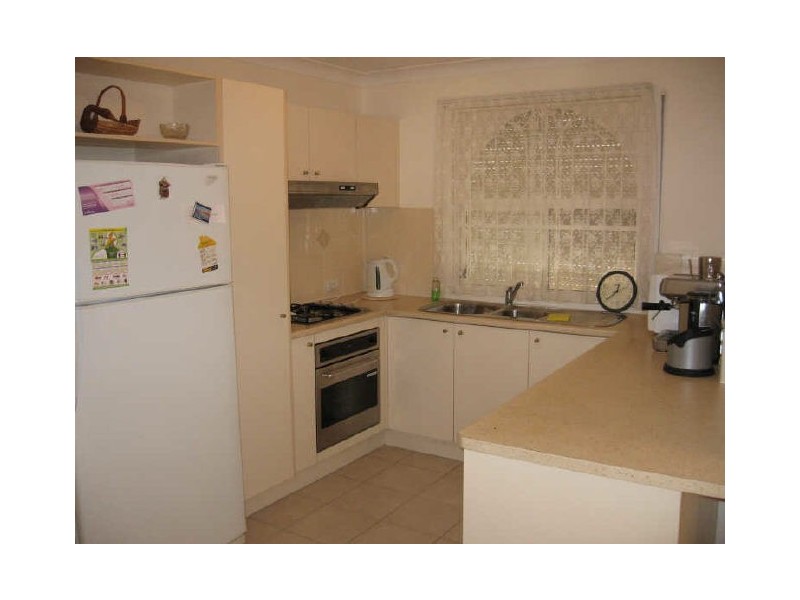 1 Robinia Avenue, Fairfield East NSW 2165