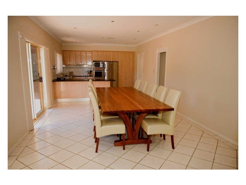 67 Brisbane Road, St Johns Park NSW 2176