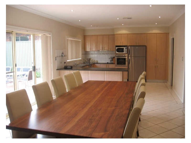 67 Brisbane Road, St Johns Park NSW 2176