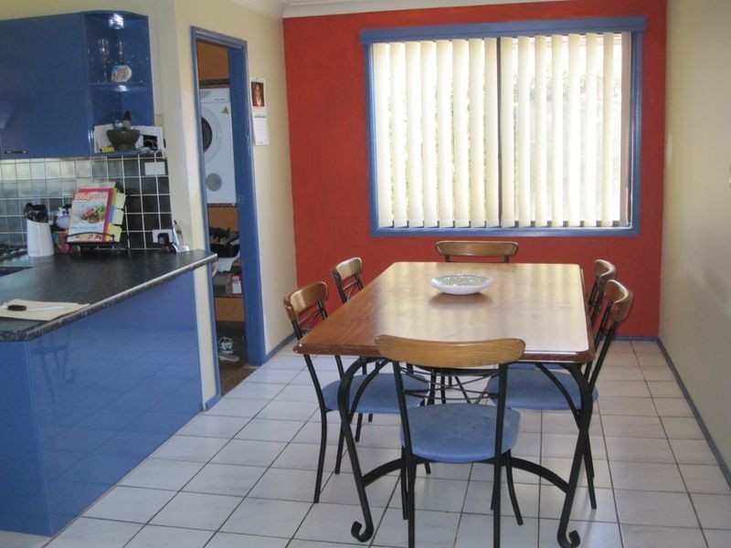 2 Gumdale Avenue, St Johns Park NSW 2176