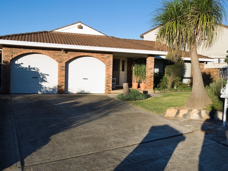 38 Tallowood Crescent, Bossley Park NSW 2176