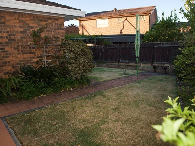 38 Tallowood Crescent, Bossley Park NSW 2176