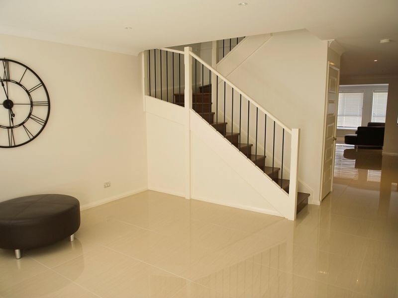 17 Cadman Avenue, West Hoxton NSW 2171