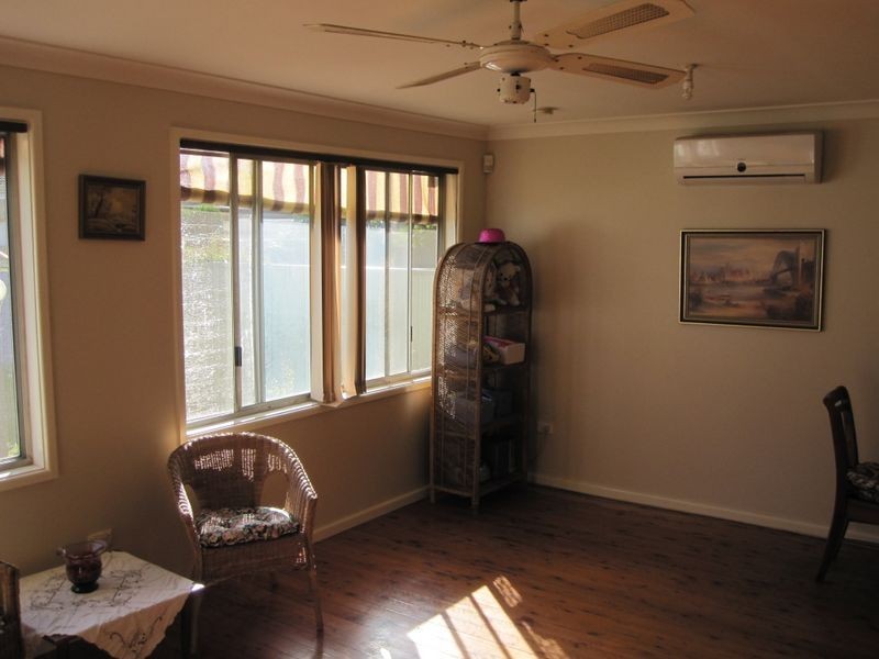 11 Quiros Avenue, Fairfield West NSW 2165