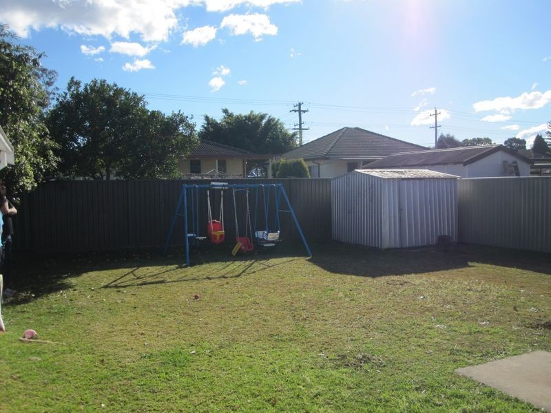 11 Quiros Avenue, Fairfield West NSW 2165