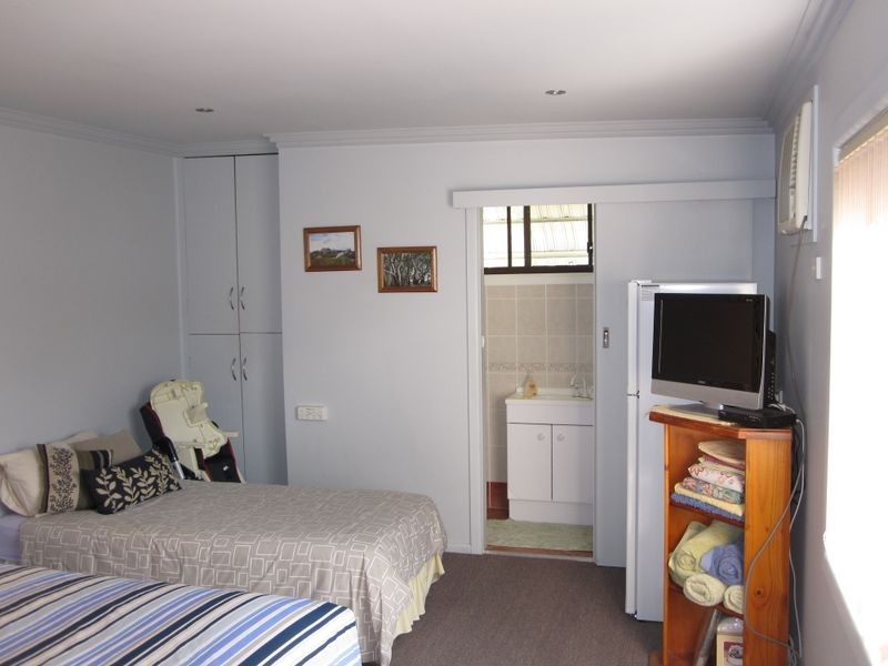 13 Quiros Avenue, Fairfield West NSW 2165