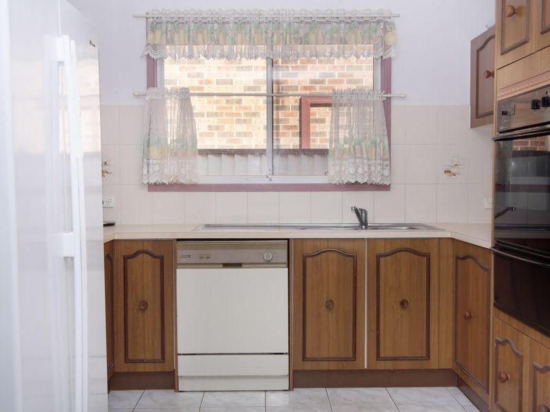 17 Napier Place, Bossley Park NSW 2176