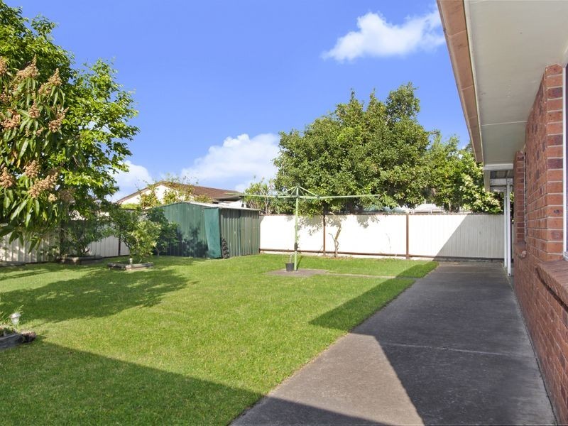17 Napier Place, Bossley Park NSW 2176
