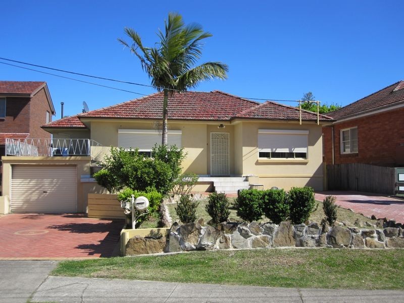 13 Webster Road, Lurnea NSW 2170