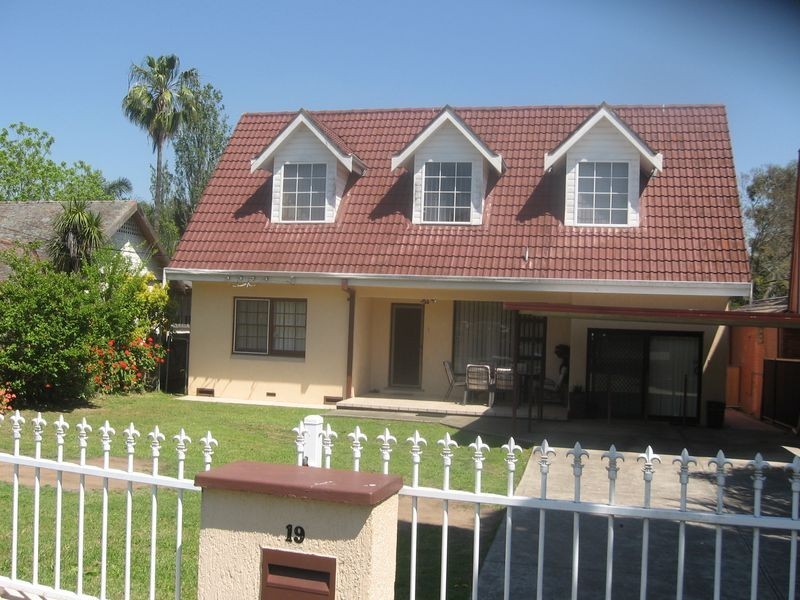 19 Orchard Road, Fairfield NSW 2165