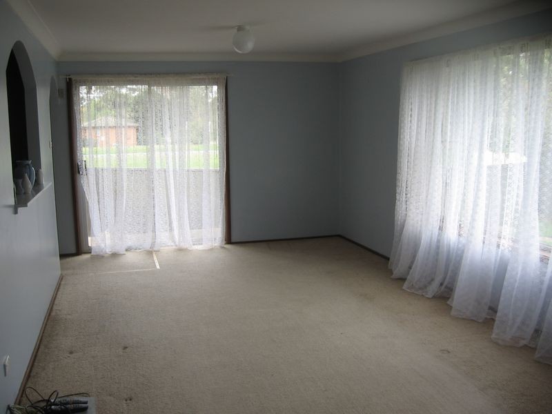 8 Marsden Close, Bossley Park NSW 2176